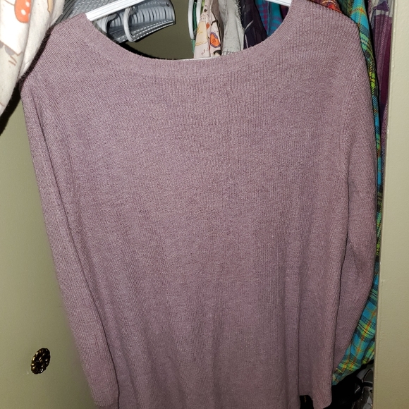 American Eagle Lavender Thin Knit Sweater - Picture 3 of 5